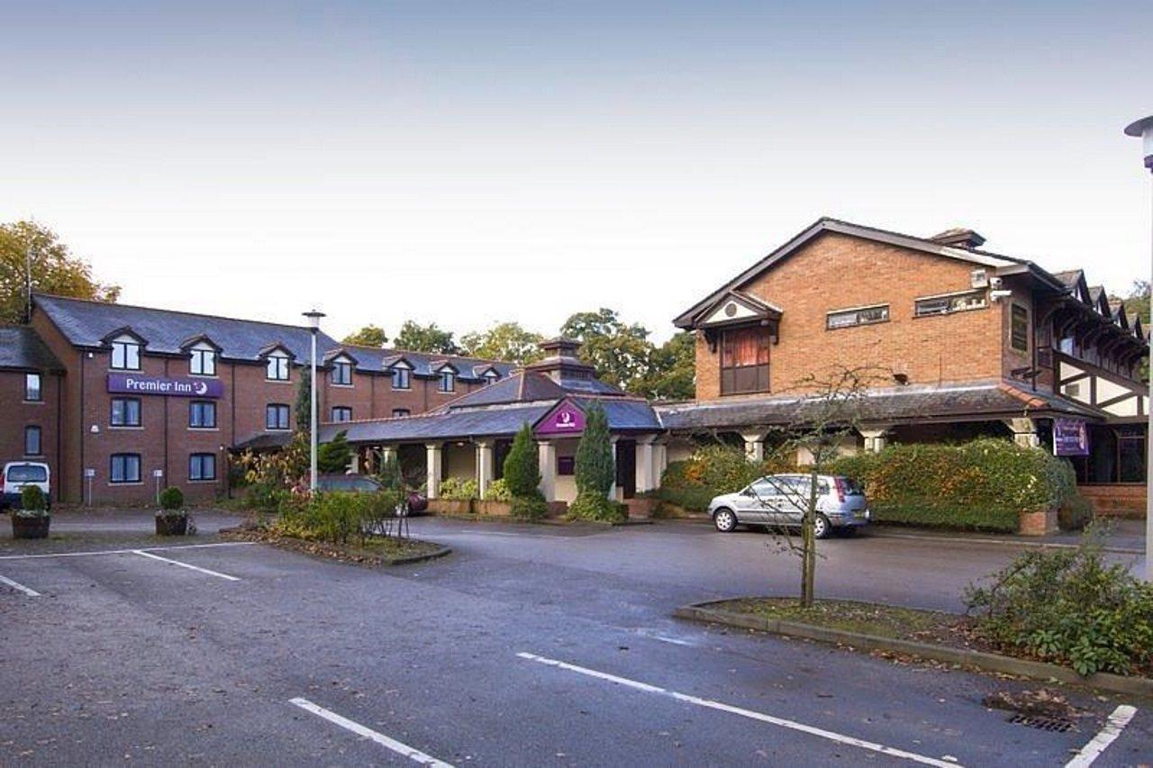 Premier Inn Manchester - Wilmslow Zewnętrze zdjęcie