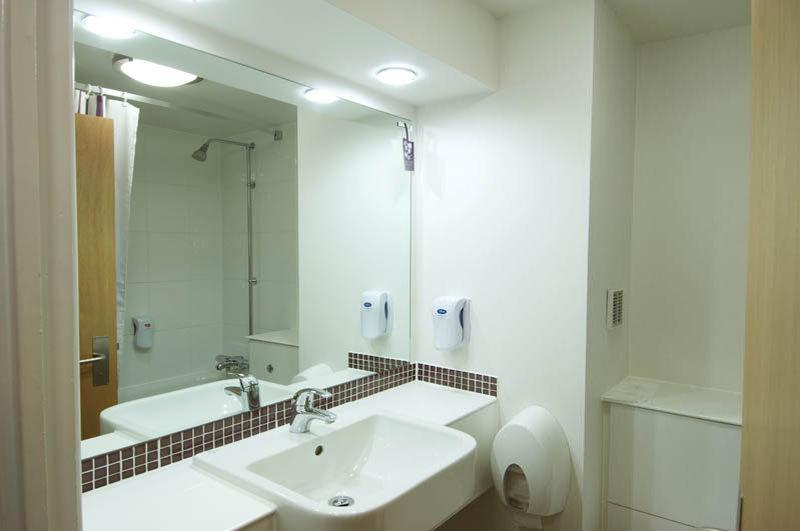Premier Inn Manchester - Wilmslow Zewnętrze zdjęcie