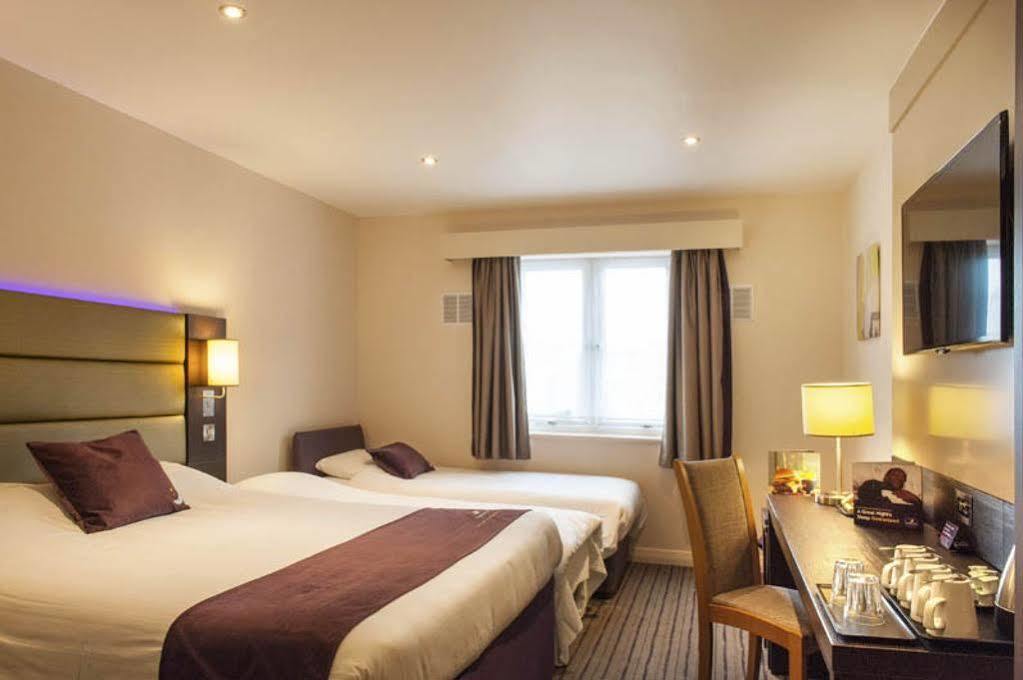 Premier Inn Manchester - Wilmslow Zewnętrze zdjęcie